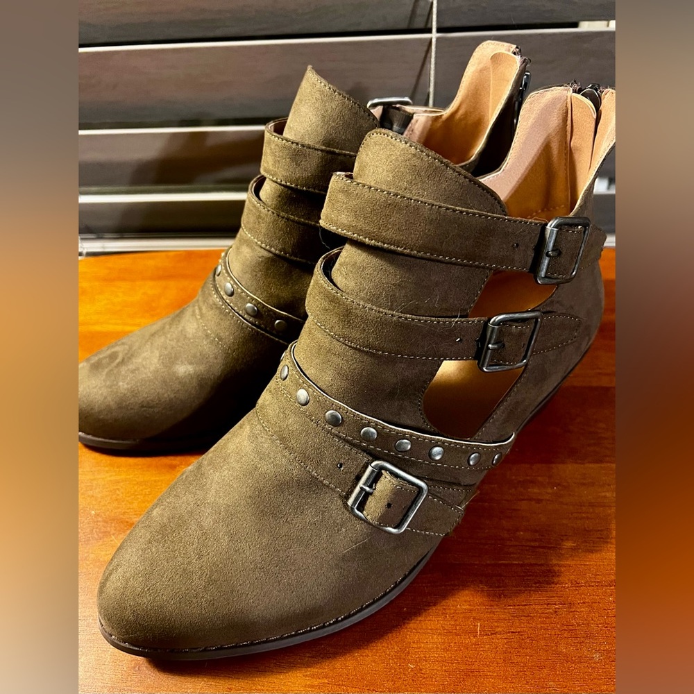 NWOT Torrid Olive Brown Suede Buckle Ankle Boots Size 11